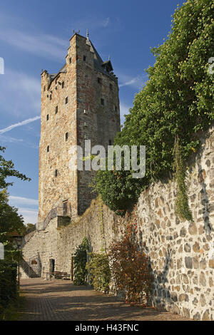 Germania, Assia, Fritzlar, la Città Vecchia, il muro della città, la torre grigio, la città di destinazione, luogo di interesse, edificio, architettura, storicamente, vecchio muro difensivo, pietra muraglia difensiva, struttura in pietra, torre in pietra, fuori, soleggiato, deserte, ciottoli, Foto Stock