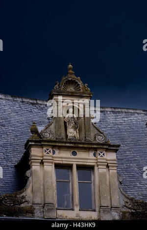 Francia, Bourgogne, Saône-et-Loire, Chalon-sur-Saône, Bresse-sur-Grosne, serratura, gable, atmosfera serale, Foto Stock