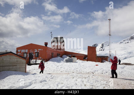 Antartico, Oceano Antartico, bile costa, Paradise Bay, cileno stazione di ricerca G, turisti, Foto Stock