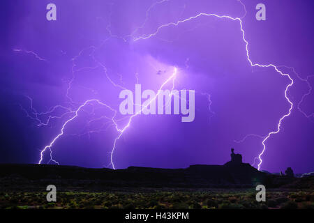 Tempesta di fulmini, Valley of the Gods, Utah, Stati Uniti Foto Stock