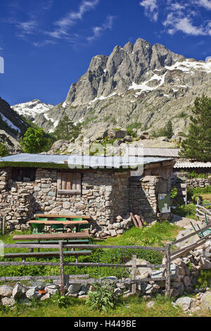 Francia, Corsica, colpendo la Corse, Lombarduccio, Gorges de la Restonica, rifugio di montagna, Foto Stock