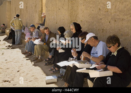 Arabia Saudita, provincia Tabuk, Taima, turistico, pausa pranzo, Foto Stock