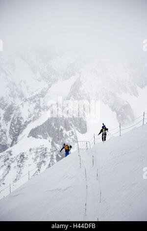 Gli sciatori, Aigulle du Midi a 38842 m, Alta Savoia, Francia, Foto Stock