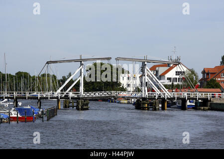 Germania, Meclemburgo-Pomerania occidentale, Greifswald, yacht harbour, Wieck, Wiecker ponte levatoio, Foto Stock