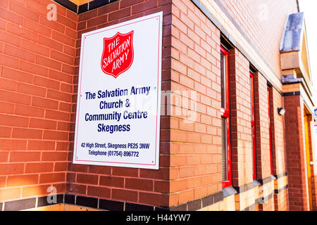 Esercito della salvezza segno costruendo la Chiesa e comunità centro Skegness l'Esercito della salvezza REGNO UNITO Inghilterra GB Foto Stock