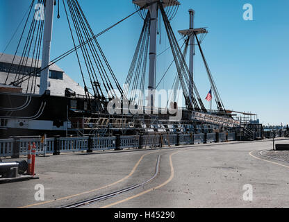 USS Constitution nave si vede in bacino di carenaggio in Charlestown, MA, Stati Uniti d'America. La nave è in fase di ristrutturazione. Foto Stock