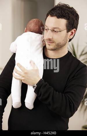 Padre, neonato, metà ritratto, tenere premuto Foto Stock