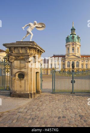 Germania Berlino, il castello di Charlottenburg, di ingresso Foto Stock