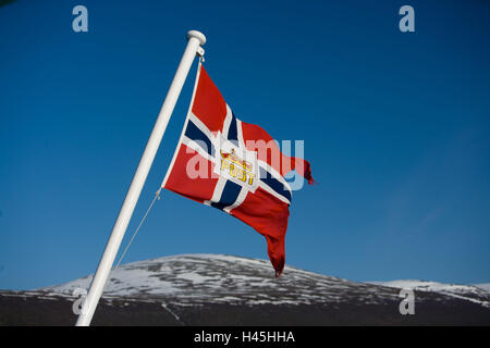 Norvegia, Finnmark, Söröysund, Hurtigruten (navi), 'MS Kong Harald', bandiera postale, Foto Stock