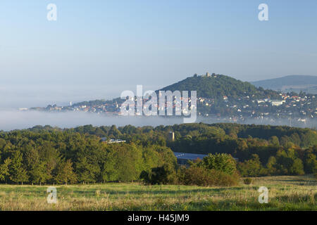 Assia, Assia settentrionale, Health resort-Hessian paese montuoso, mountain Hom / Efze, panoramica locale, sunrise, nebbia mattutina, Foto Stock
