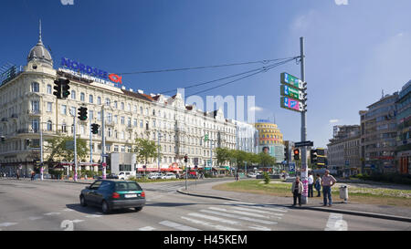 Austria, Vienna, spazio europeo, la via Mariahilfer, zebra crossing, Foto Stock