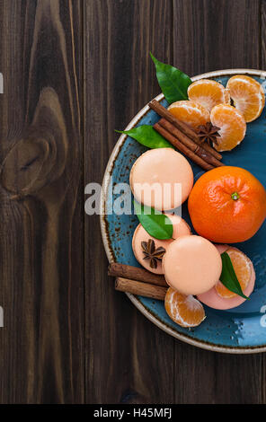 Amaretti al francese con il mandarino. Messa a fuoco selettiva Foto Stock