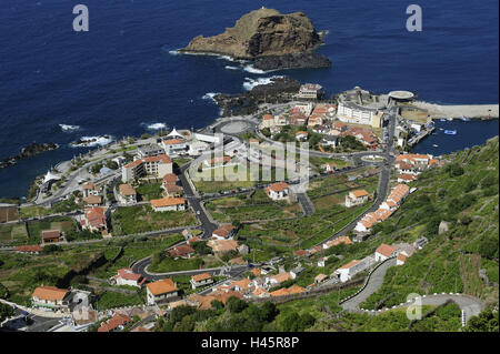 Il Portogallo, isola di Madera, Porto Moniz, locale panoramica, Foto Stock