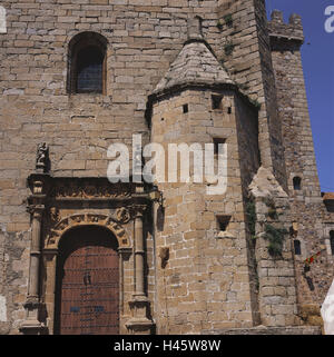 Spagna, ex-diaeresis dura, Caceres, Iglesia de San Mateo, facciata, dettaglio, l'Europa, la città di destinazione, luogo di interesse, edificio, struttura, architettura, chiesa, costruzione sacra, la chiesa, il campanile, la fede, la religione, il cristianesimo, l'UNESCO-patrimonio culturale mondiale, Foto Stock