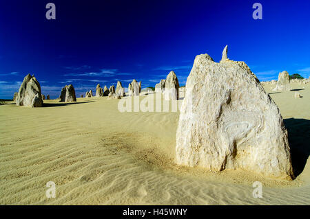 I pinnacoli (Nambung National Park) nei pressi di Cervantes, Western Australia. Foto Stock