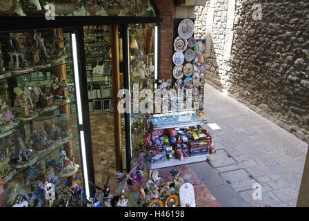 La Repubblica di San Marino, Città Vecchia, lane, souvenir shop, Foto Stock