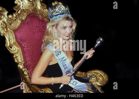 Miss Mondo 1988. Linda Pétursdóttir (Regina dell'Europa) dall'Islanda. Royal Albert Hall. 17 novembre 1988. Foto Stock