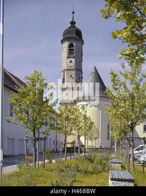 In Germania, in Baviera, Weyarn, chiesa parrocchiale, Alta Baviera, chiesa e convento, monastero, architettura, attrazione, torre campanaria, credo, di religione, il cristianesimo, chiesa, edificio religioso, esterna, architettura barocca, Foto Stock