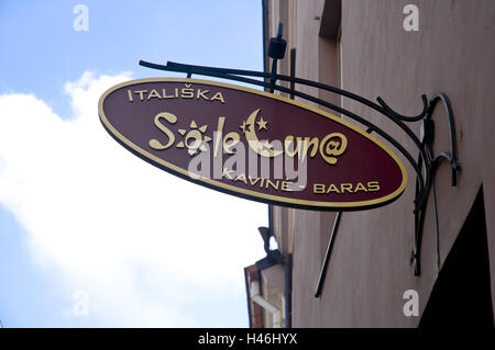 La Lituania, Vilnius, Città Vecchia, bar, in italiano, dettaglio, segno, Foto Stock