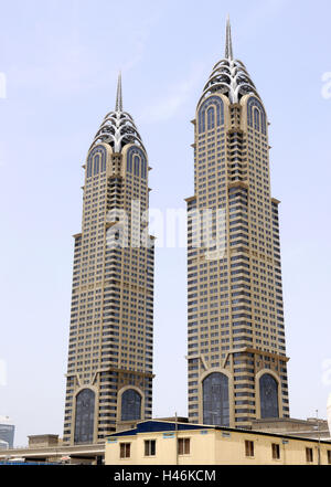 Al Kazim Tower, torri, cieli, Dubai, Emirati Arabi Uniti, Foto Stock