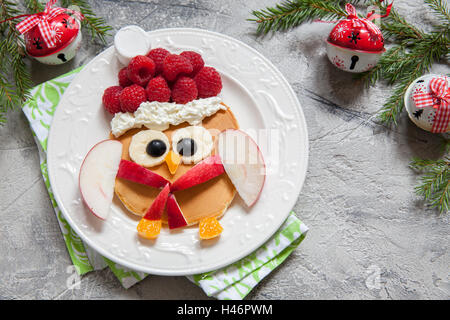 Owl pancake per colazione di Natale Foto Stock