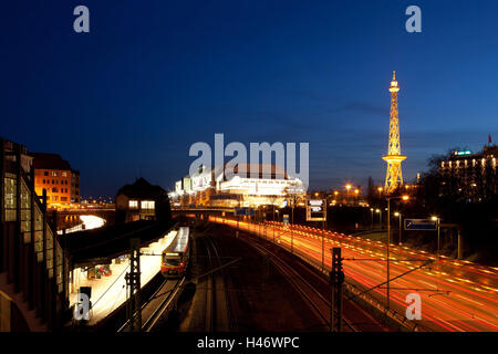 Berlino, torre della radio, città autostrada, notte, Foto Stock