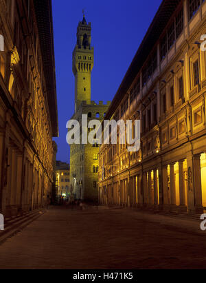 L'Italia, Toscana, provincia di Firenze, Firenze, Uffizien con Palazzo Vecchio, Foto Stock