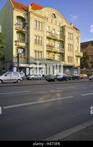 Klosterstrasse, Wilhelm's Town, casa residenziale, scene di strada, Spandau, Berlino, Germania, Foto Stock