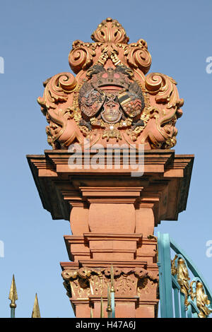 Germania, Baden-Württemberg, Schwetzingen, bloccare, umettare le armi nelle gatepost, Foto Stock