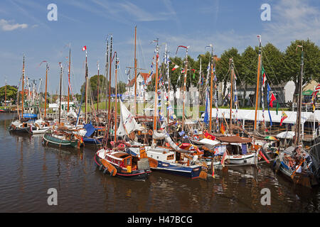 International Tedesco Olandese nave tradizionale incontro in Carolinensiel, Foto Stock