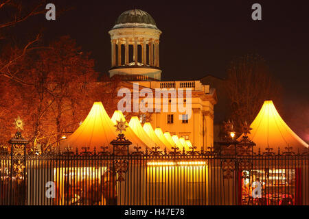 Berlino, mercatino di Natale di fronte al Palazzo di Charlottenburg, sera, Foto Stock