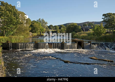 Fiume OWENMORE, BALLYSADARE, SLIGO DOVE POLLEXFEN MILL, posseduta dal poeta, drammaturgo e vincitore del Premio Nobel per la letteratura, William Butler Yeats nonno era situato a. Di cui al da YEATS in 'Il CELTIC TWILIGHT' Foto Stock