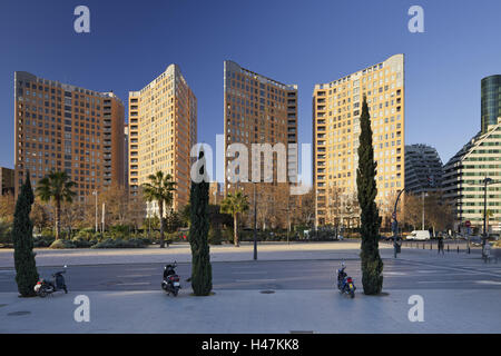 Spagna, Valencia, Ciudad de leggere Artes y de leggere Ciencias, Autopista del Saler, blocchi di appartamenti, Foto Stock