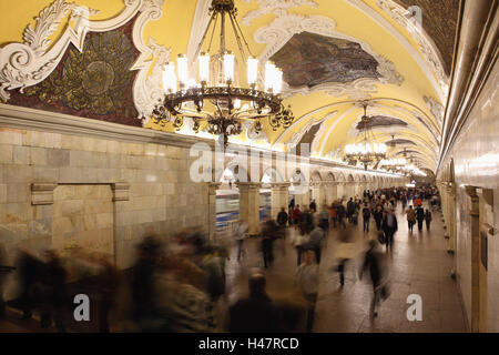 Mosca, la stazione della metropolitana di Komsomolskaja, Foto Stock