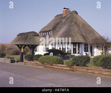 Germania, Bassa Sassonia, isola, Langeoog, il frisone's house, Germania del Nord, isola del Mare del Nord, Est Friesland, house, casa residenziale, tetto di paglia, reetgedeckt, tipicamente per paese, architettura, living, real estate, destinazione, turismo, Foto Stock