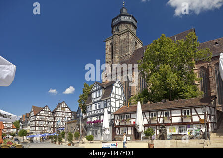 Assia, Assia settentrionale, Hesse elettorale paese di montagna, Homberg / Efze, la piazza del mercato della città con la chiesa di Santa Maria Foto Stock