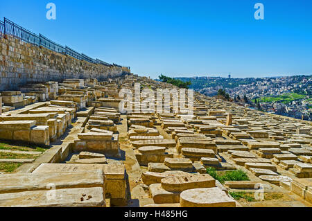 Il Cimitero Ebraico sul Monte degli Ulivi è il più antico e il più importante a Gerusalemme, Israele. Foto Stock