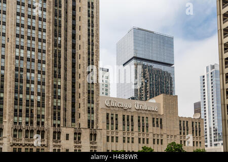 Un classico in pietra vecchia torre di uffici a Chicago Foto Stock