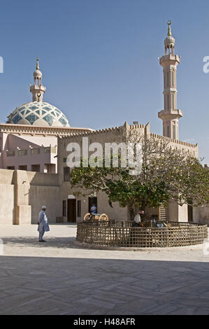 VAE, Ajman, old fort, 18. Cento., cortile interno, moschea, Foto Stock