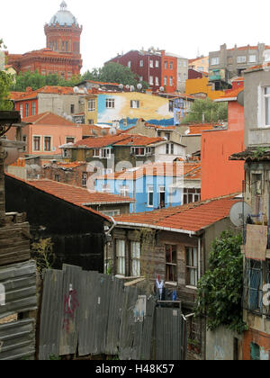 Turchia, Istanbul, Fener, vista a la Città Vecchia e il Fener rum Erkek Lisesi, greco-ortodosso di alta scuola Fanar, Foto Stock