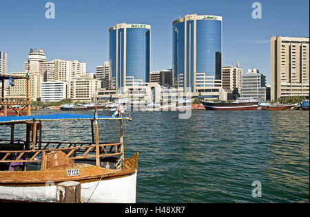 VAE, Dubai, Alto sorge, Twin Tower, edifici commerciali, metropoli, fluviale, i taxi d'acqua, acqua bus, architettura, tradizione, età moderna, Creek, Foto Stock