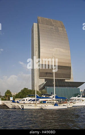 VAE, Dubai Creek, alta sorge, edifici commerciali, porto, yacht, Foto Stock