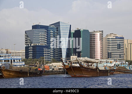 VAE, Dubai Creek, alta sorge, edifici commerciali, porto, Dhaus, Foto Stock