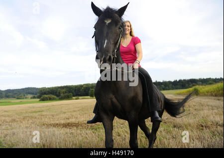 Rider, cavallo, granella-campo, stand, con testa, visualizza fotocamera, Foto Stock