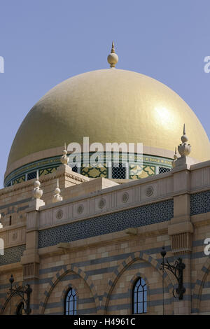 Cupola dorata, Museo Islamico, Corniche Road, Emirato di Sharjah Emirati Arabi Uniti, Penisola Arabica, Medio Oriente, Asia Foto Stock