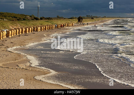 Bagno baltico Wustrow, spiaggia, sedie a sdraio, attacco, Foto Stock