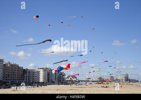 International Kite festival sulla spiaggia di Ostenda, Belgio, Foto Stock