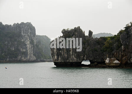 Il Vietnam, Halong Bay, isola di mondo, roccia calcarea, Foto Stock