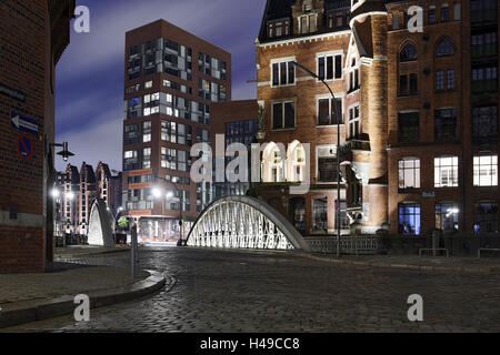 Architettura antica e moderna, Arabica casa in Überseequartier, Neuerwegsbrücke, Speicherstadt, Hamburg-Mitte, città anseatica di Amburgo, Germania, Foto Stock