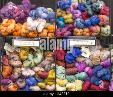 Finale della Sagra della Pecora, coperte di lana e di filati in mostra alla fiera Folklife, Sun Valley, Kectchum e Hailey, Idah Foto Stock